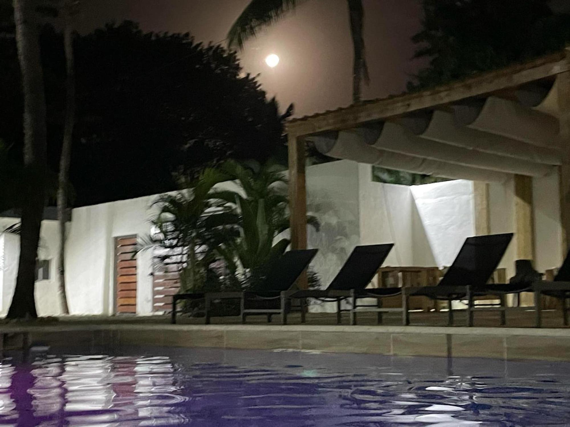 Hummingbird Cabarete Aparthotel ภายนอก รูปภาพ